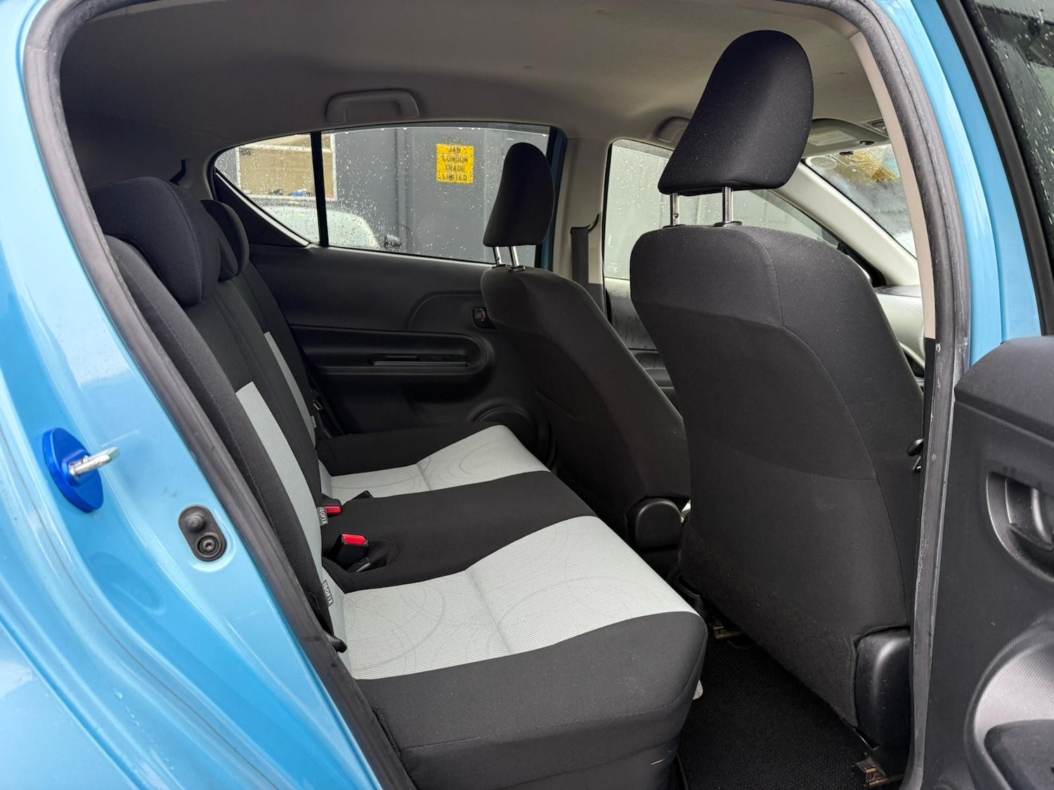 Used Toyota Aqua 2026 for sale - 77293596: Photo 13