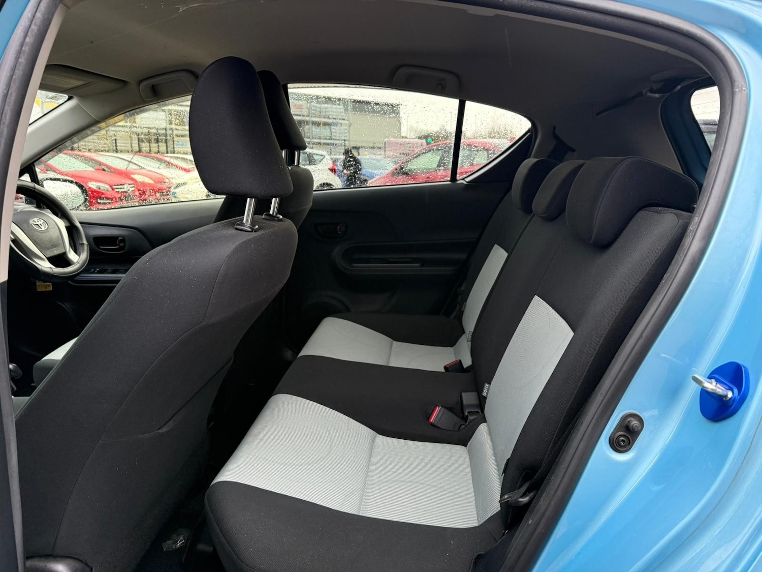 Used Toyota Aqua 2026 for sale - 77293596: Photo 16