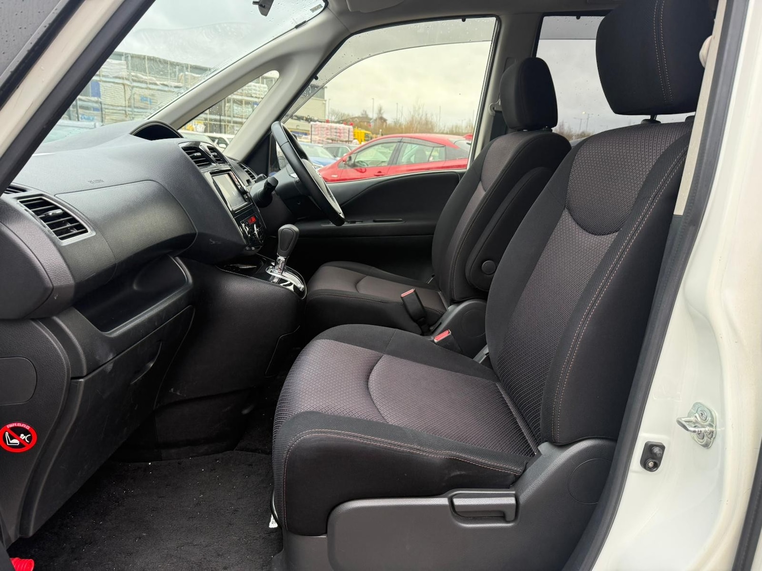 Used Nissan Serena 2026 for sale - 77293590: Photo 18