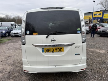 Used Nissan Serena 2013 for sale - 77293590: Photo