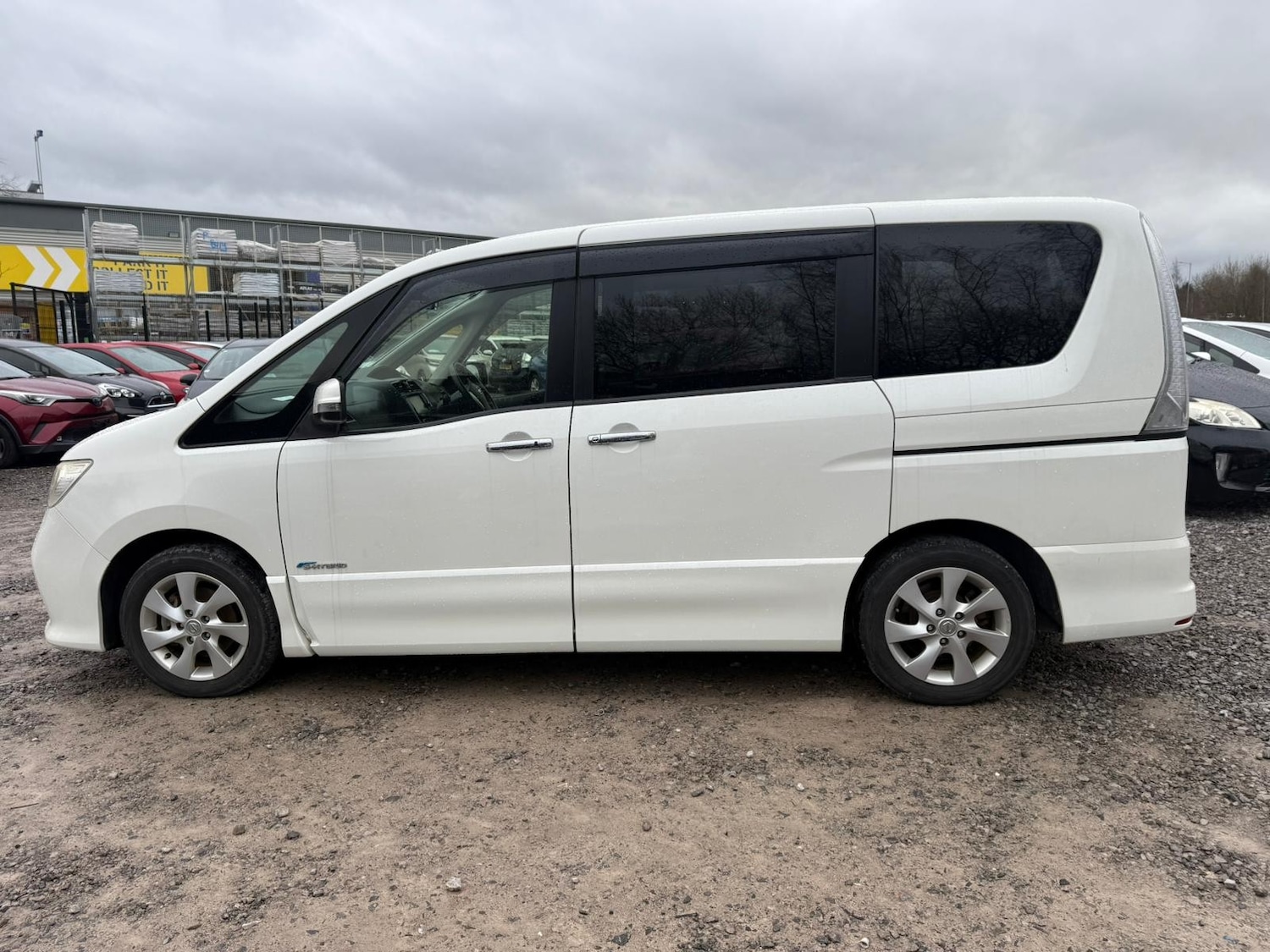 Used Nissan Serena 2026 for sale - 77293590: Photo 7