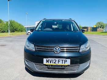 Used Volkswagen Touran 2012 for sale - 74685582: Photo