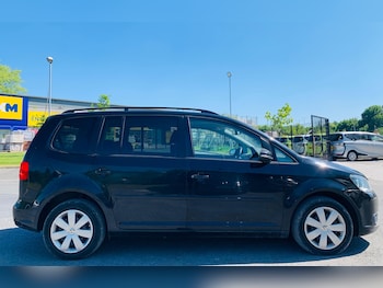 Used Volkswagen Touran 2012 for sale - 74685582: Photo