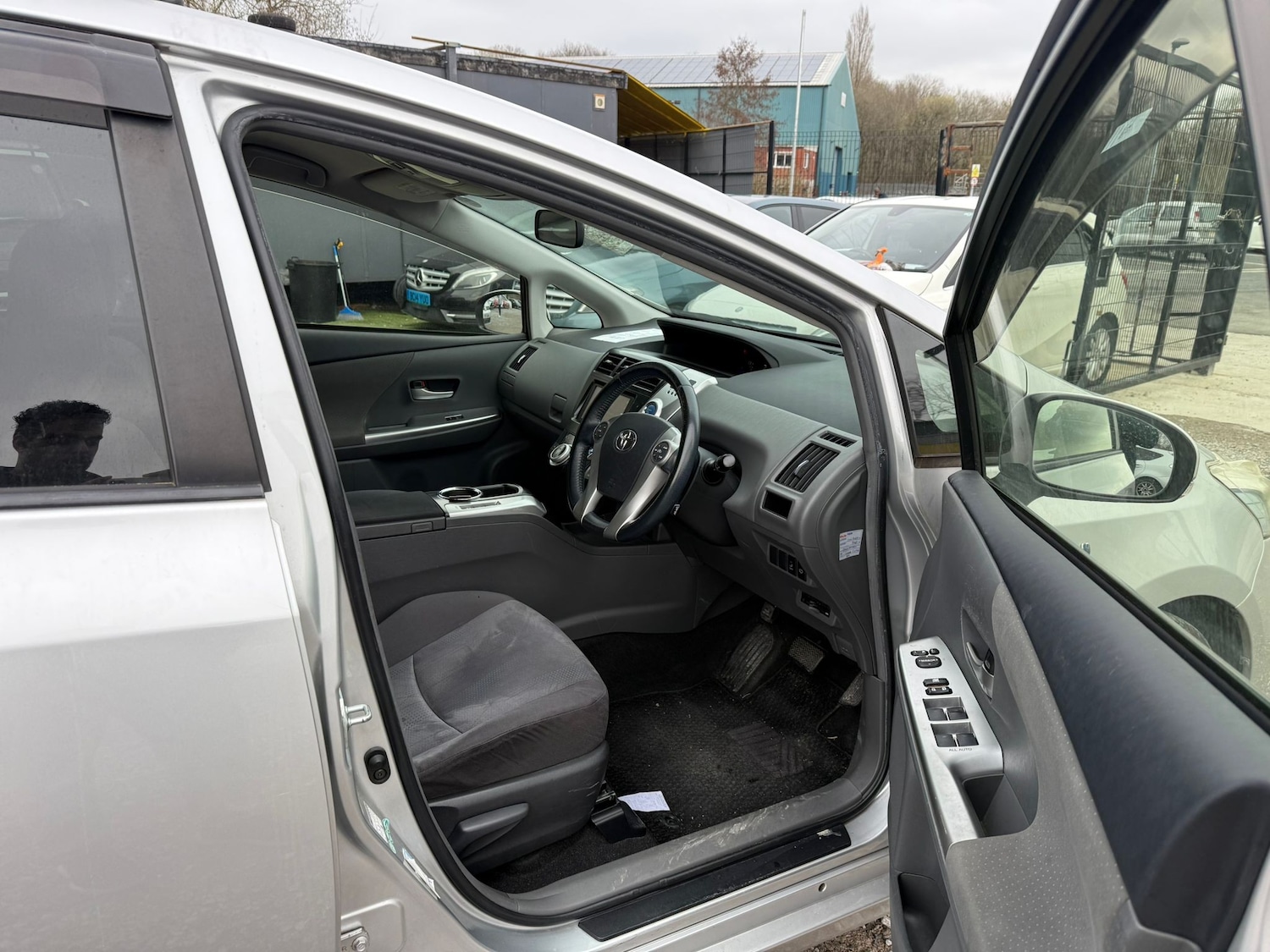 Used Toyota Prius for sale - 77820045: Photo 11