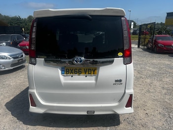Used Toyota Noah 2017 for sale - 79238660: Photo