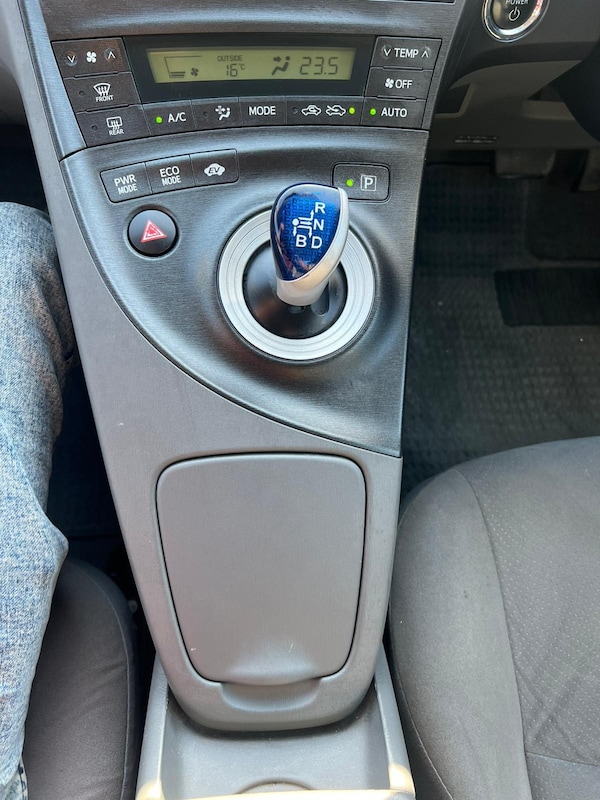 Used Toyota Prius 2025 for sale - 74650646: Photo 6