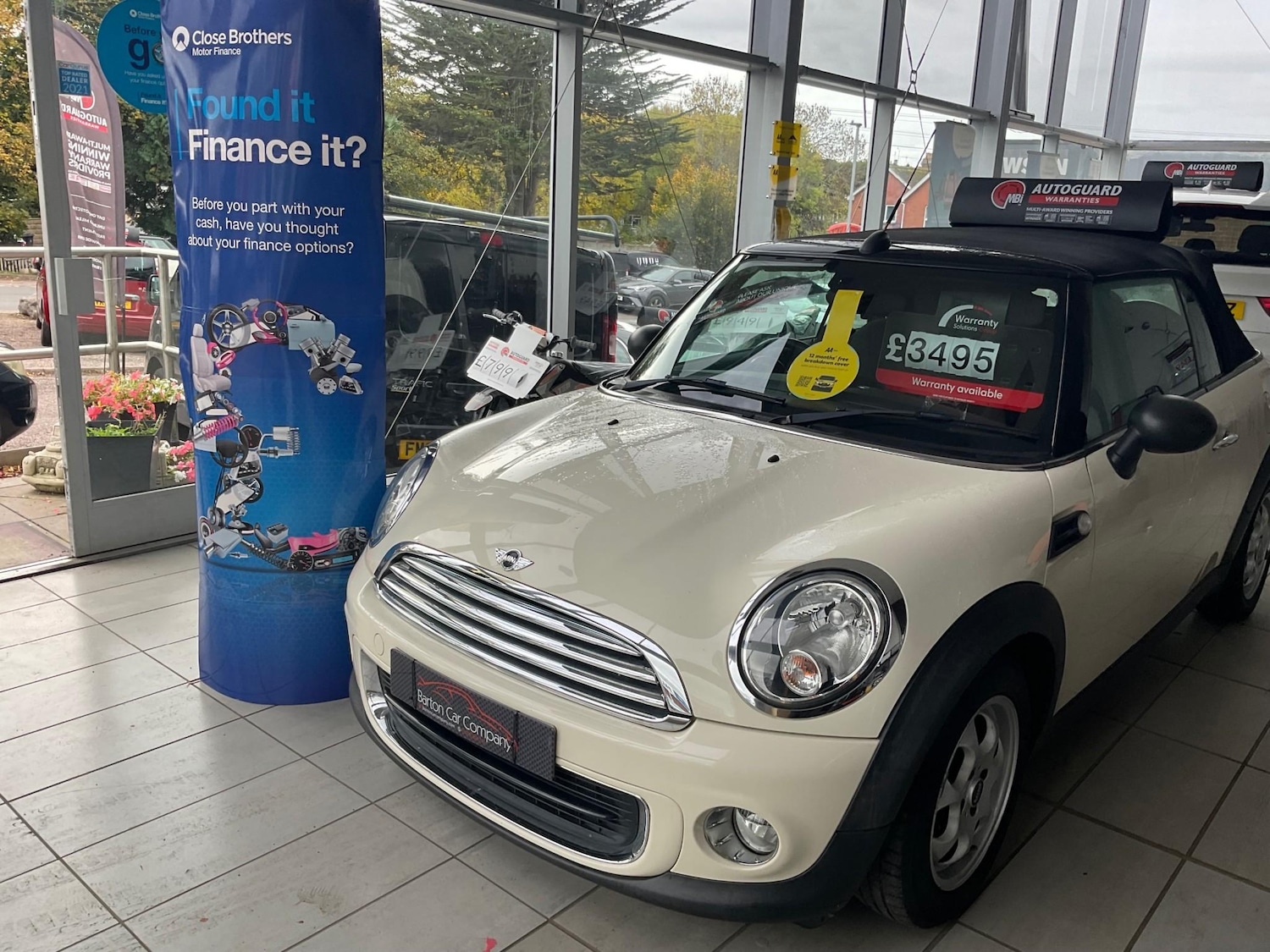 Used MINI Convertible 2013 for sale - 76405502: Photo 10