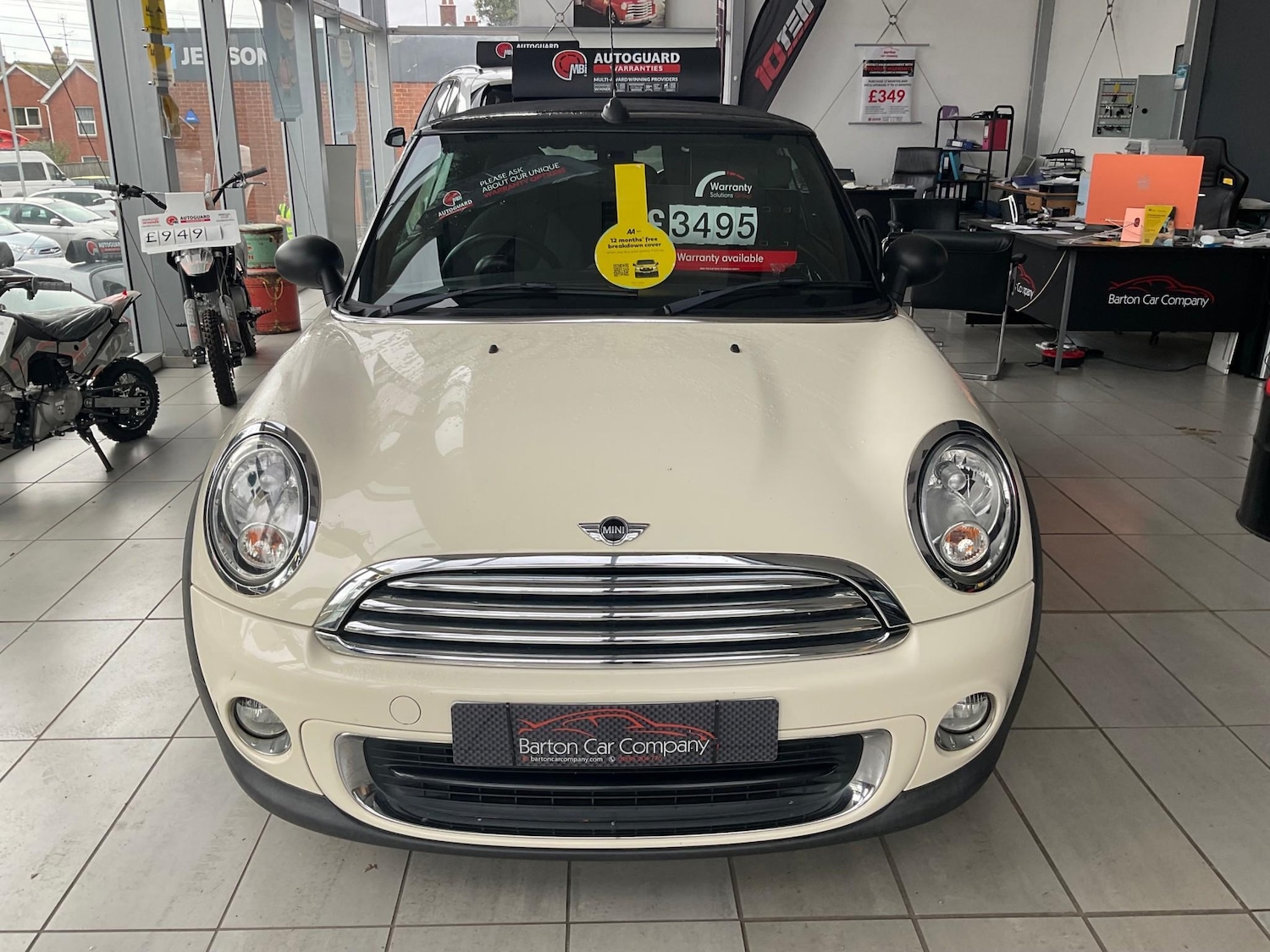 Used MINI Convertible 2013 for sale - 76405502: Photo 2