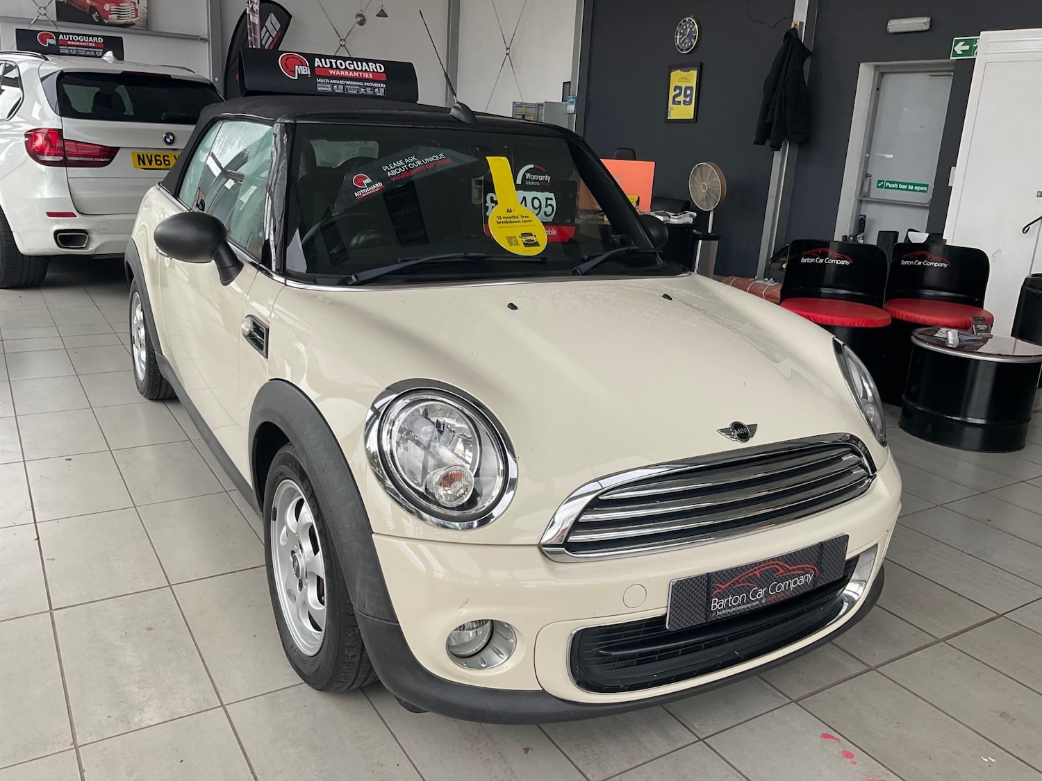 Used MINI Convertible 2013 for sale - 76405502: Photo 3