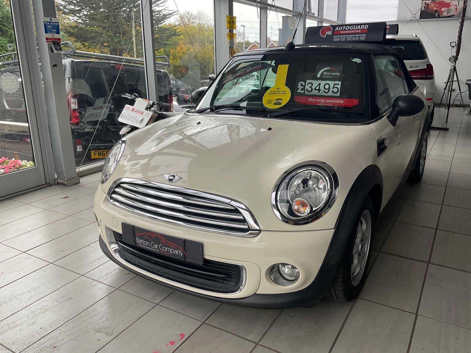 Used MINI Convertible 2013 for sale - 76405502: Photo 4