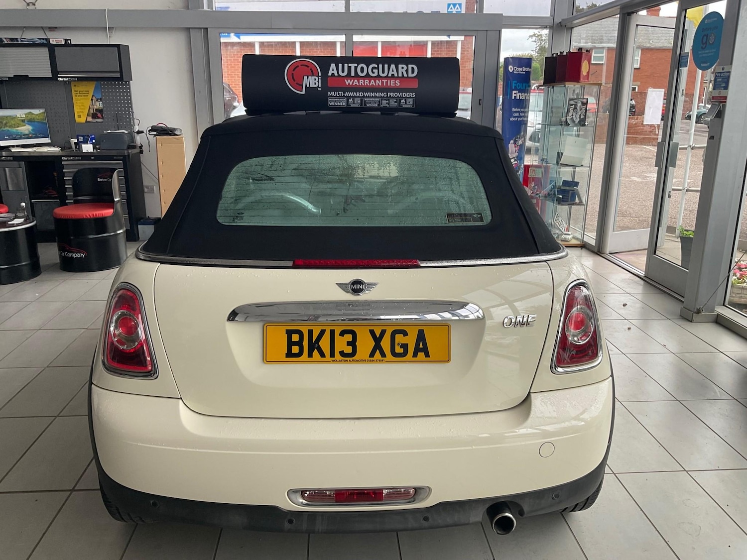 Used MINI Convertible 2013 for sale - 76405502: Photo 7
