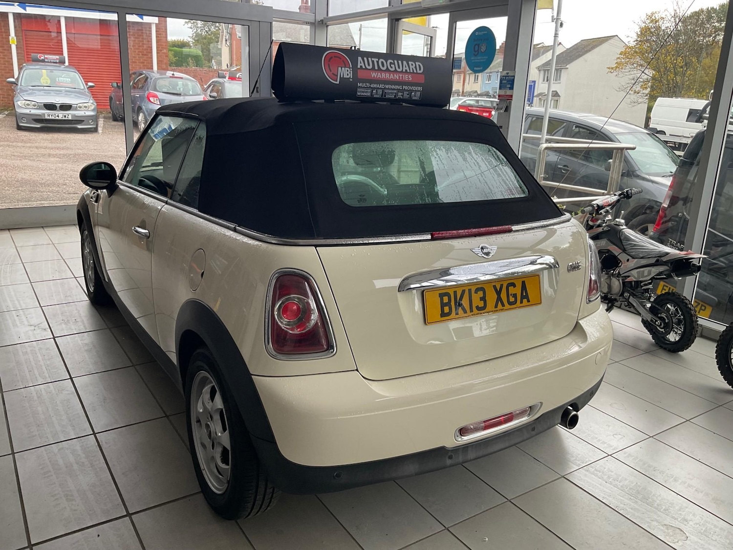 Used MINI Convertible 2013 for sale - 76405502: Photo 8