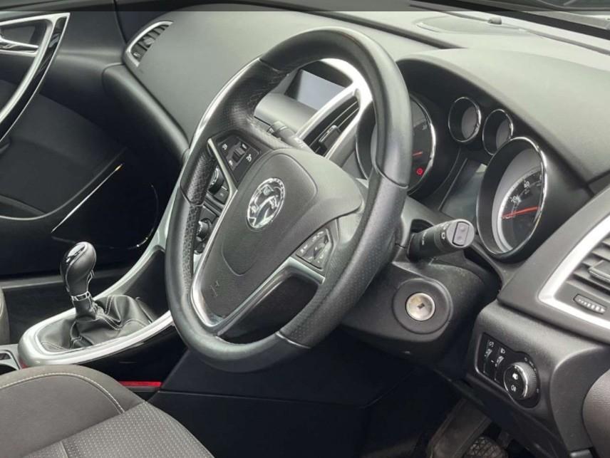 Used Vauxhall Astra 2010 for sale - 77450845: Photo 9