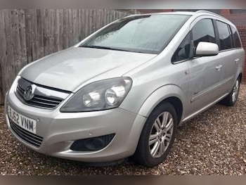 2012 (62) - Design Nav 5-Door