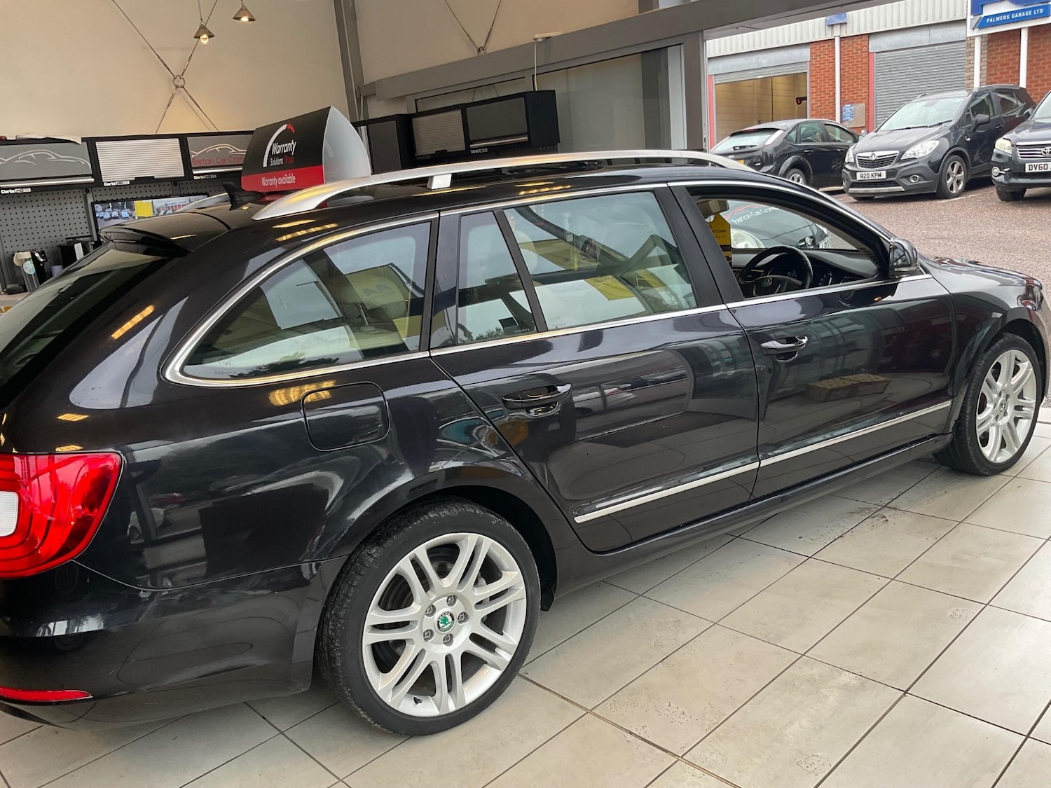 Used Skoda Superb 2011 for sale - 76138760: Photo 10