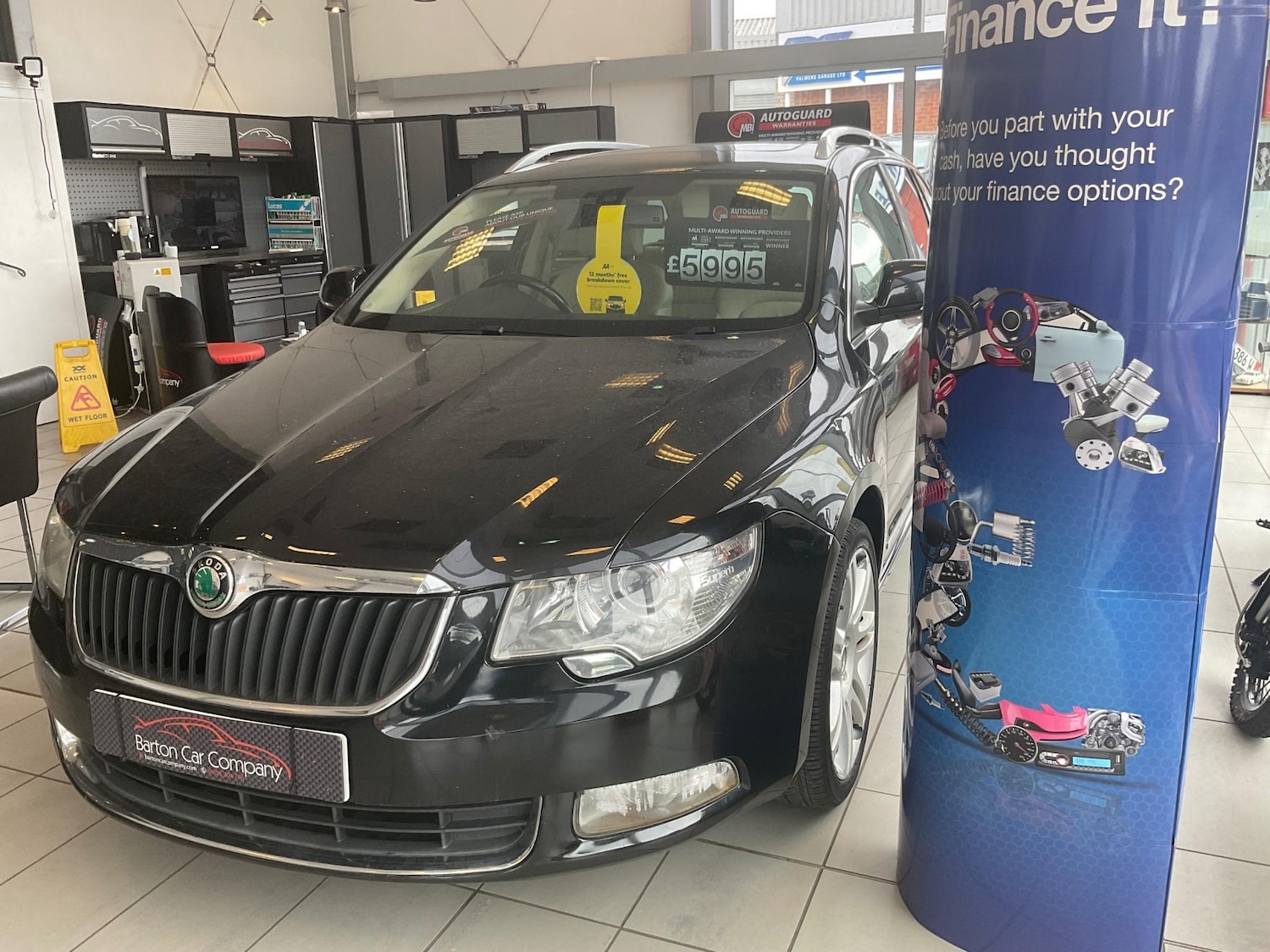 Used Skoda Superb 2011 for sale - 76138760: Photo 4