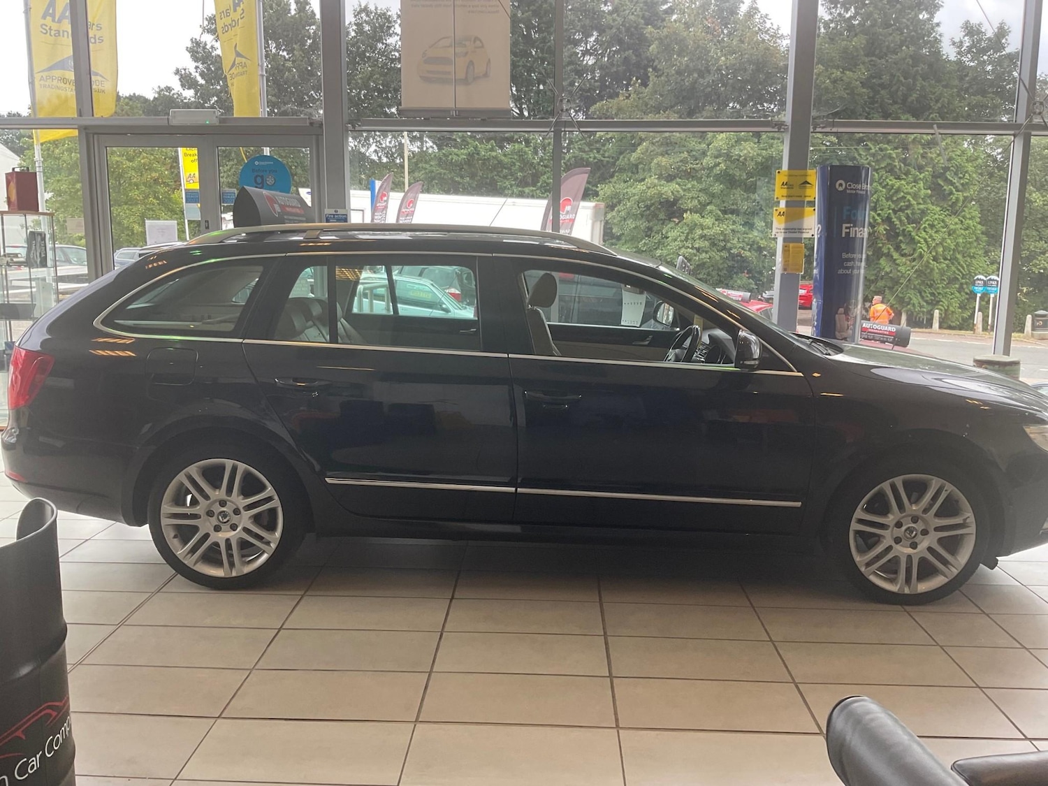 Used Skoda Superb 2011 for sale - 76138760: Photo 9