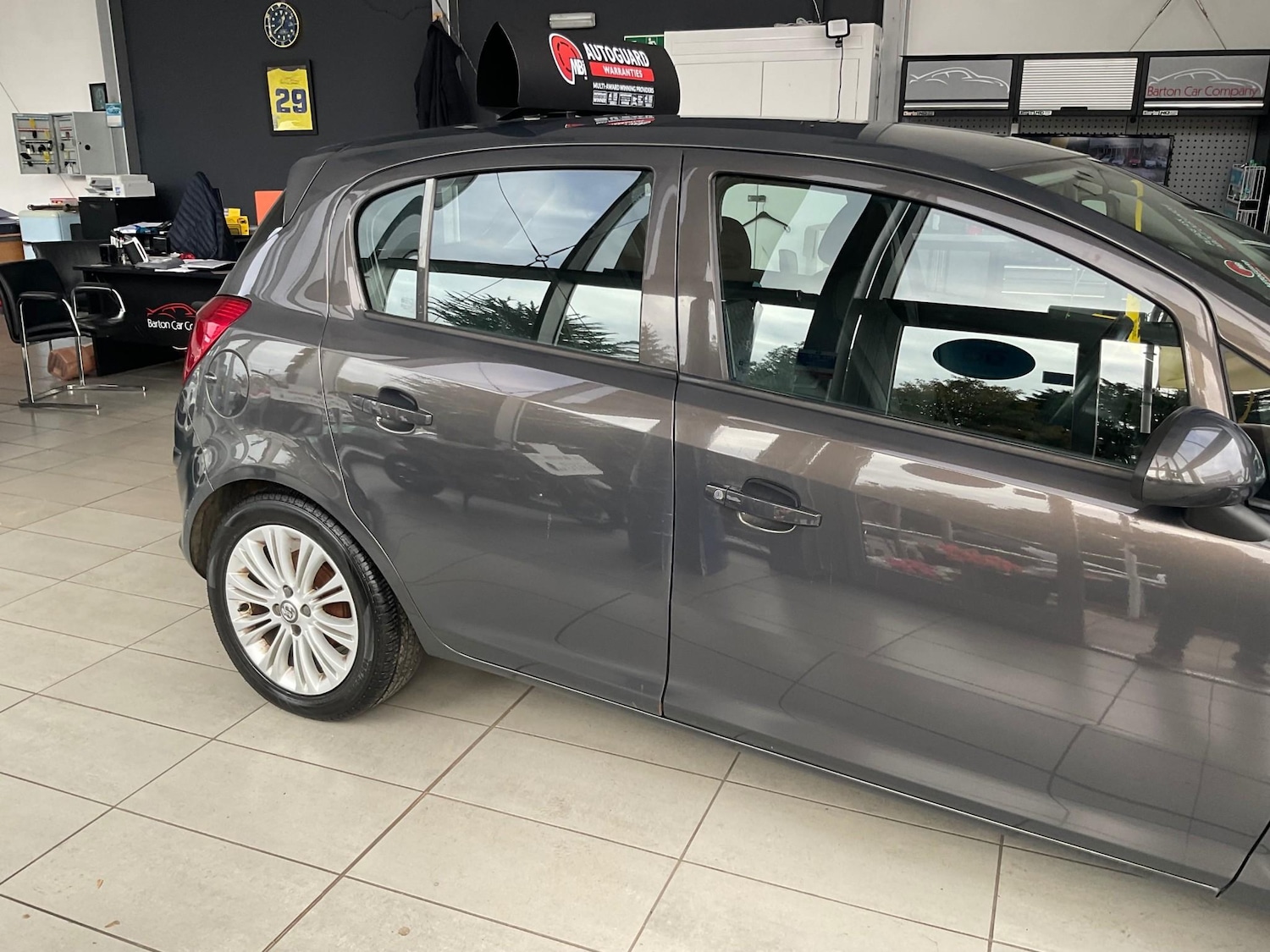 Used Vauxhall Corsa 2013 for sale - 74052720: Photo 5