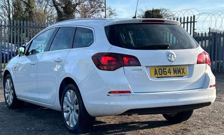 Used Vauxhall Astra 2014 for sale - 77692085: Photo 2
