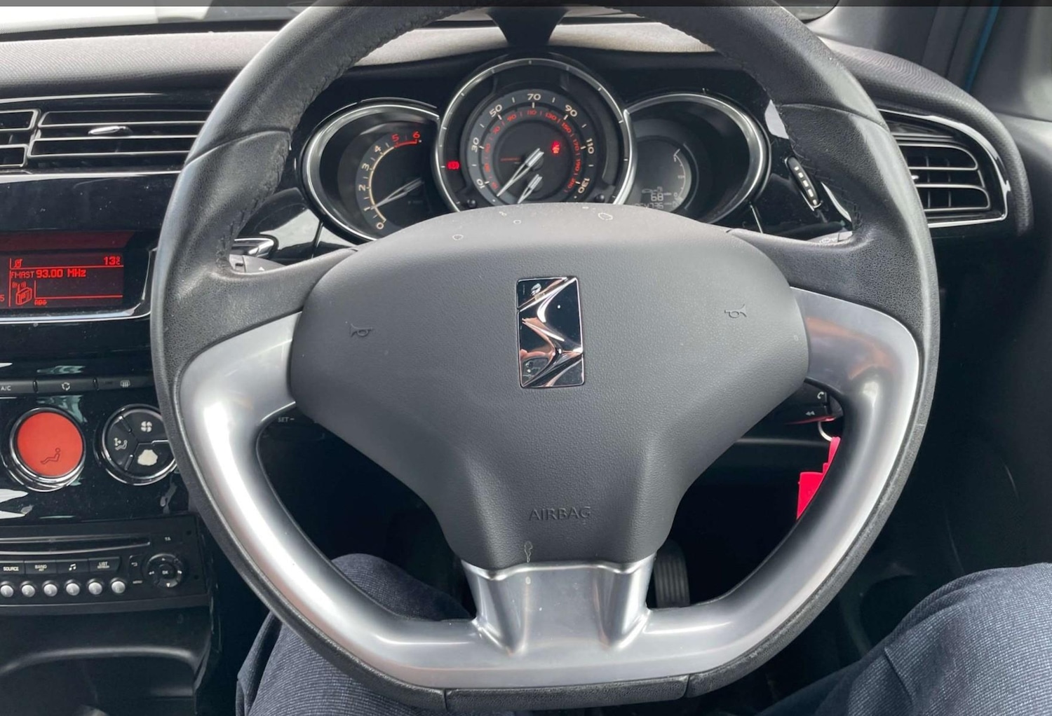 Used Citroen DS3 2015 for sale - 76416211: Photo 11