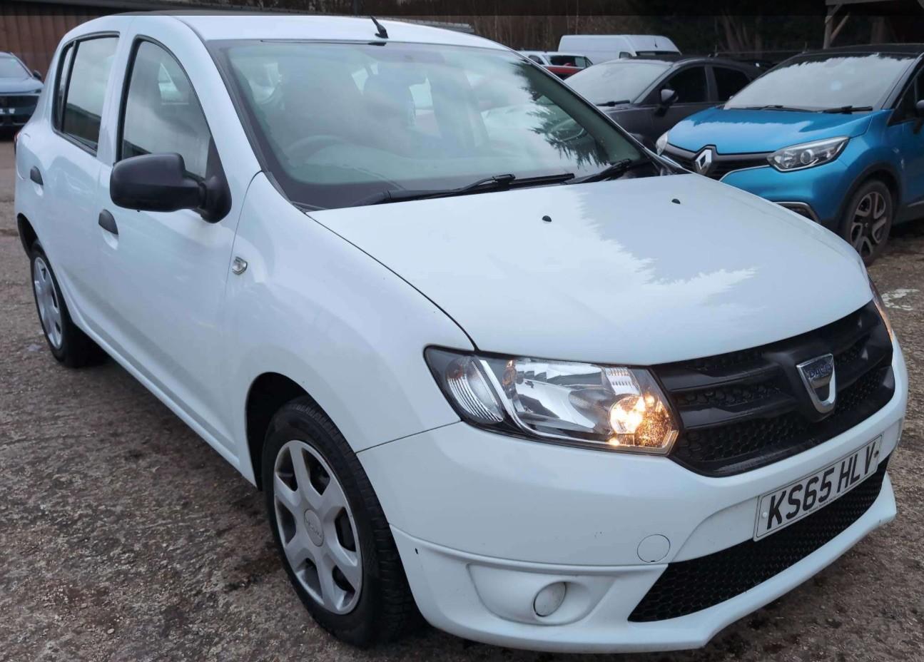 Used Dacia Sandero 2015 for sale - 77363337: Photo 1