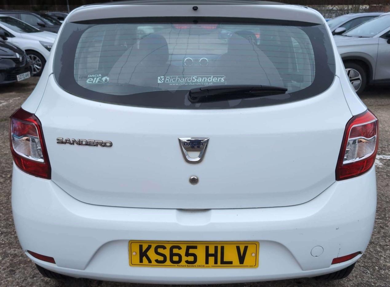 Used Dacia Sandero 2015 for sale - 77363337: Photo 2
