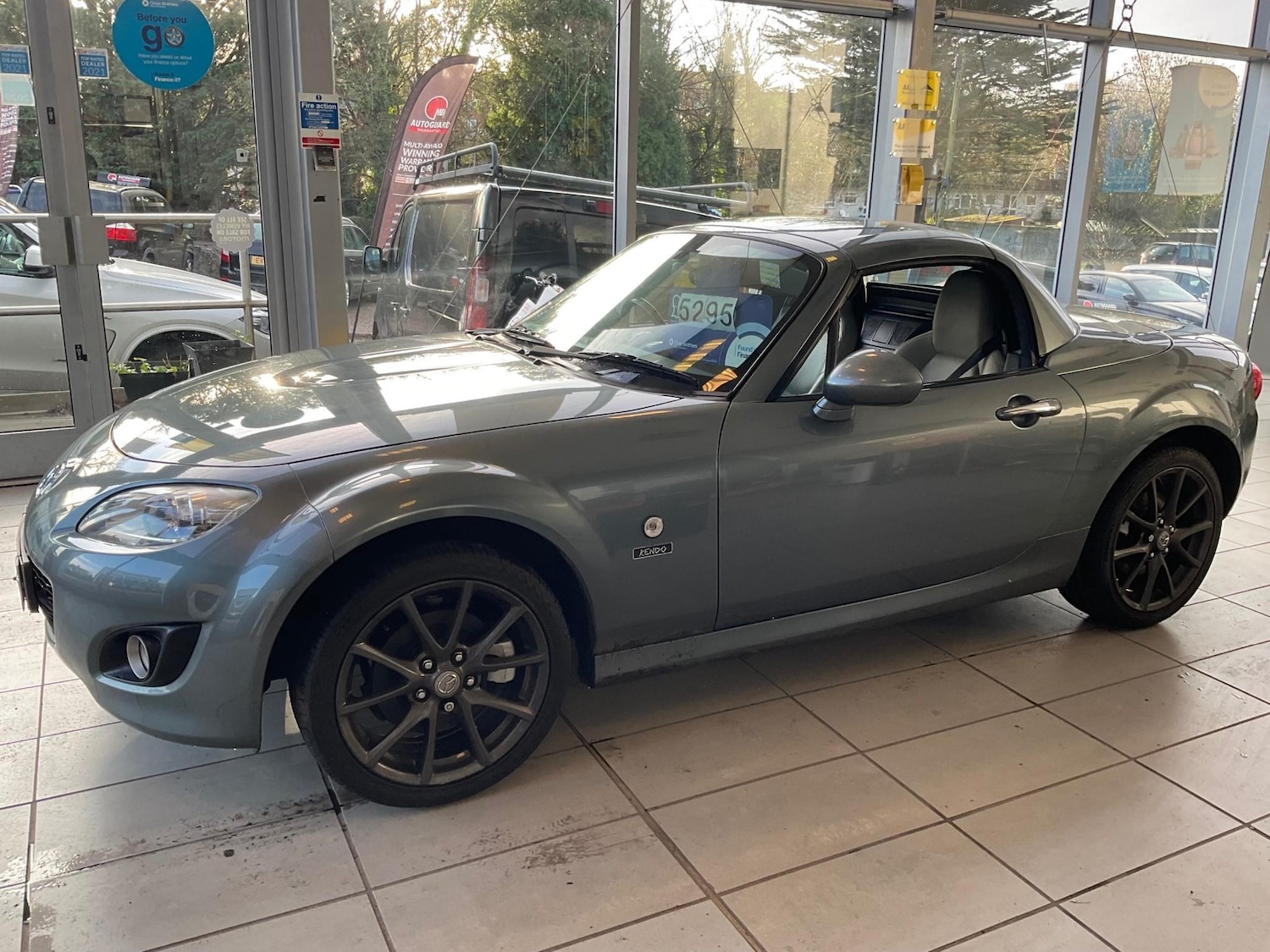 Used Mazda MX-5 2011 for sale - 76961256: Photo 9