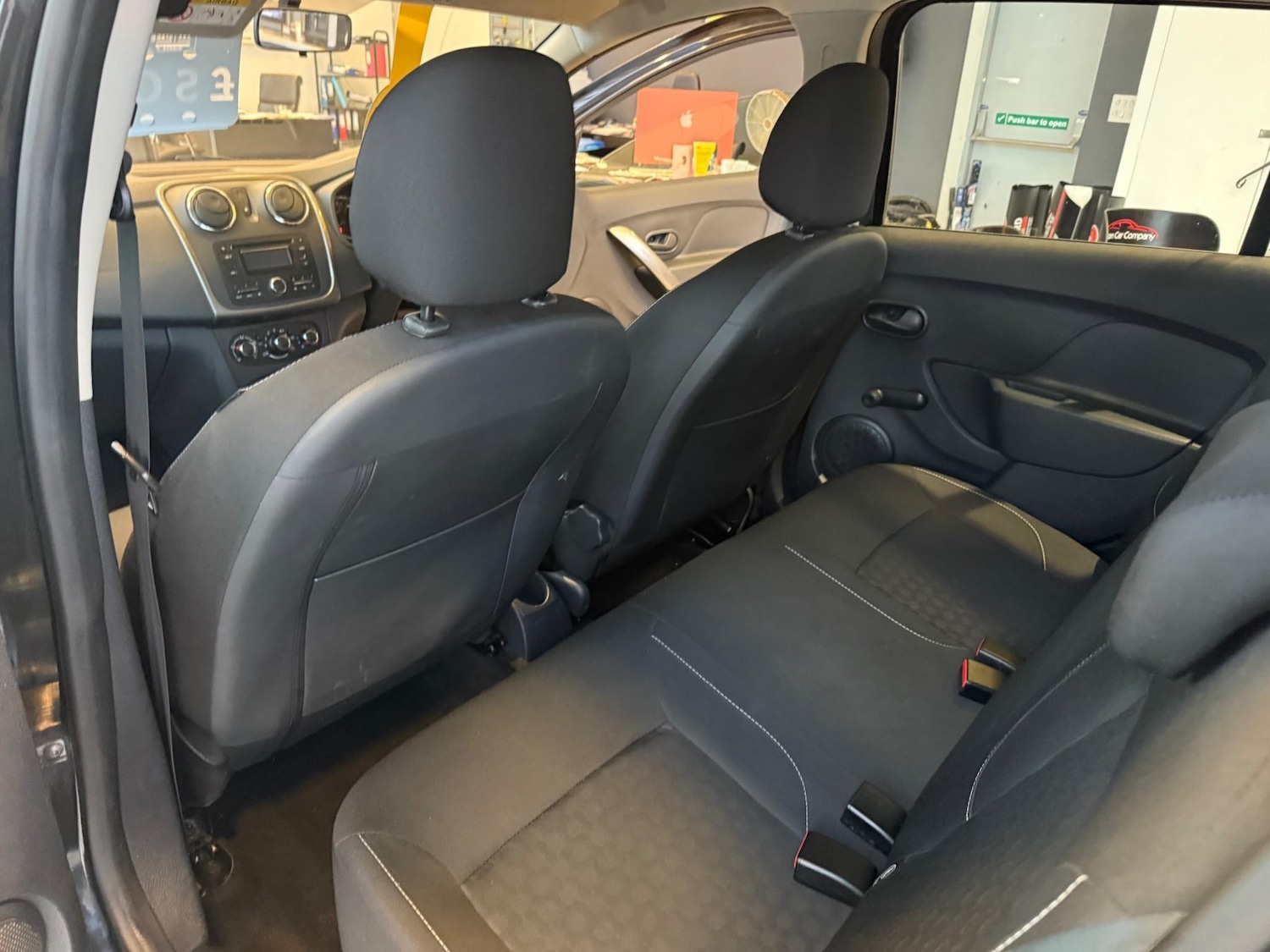 Used Dacia Sandero 2015 for sale - 76405508: Photo 16