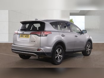 Used Toyota RAV4 2017 for sale - 79228531: Photo