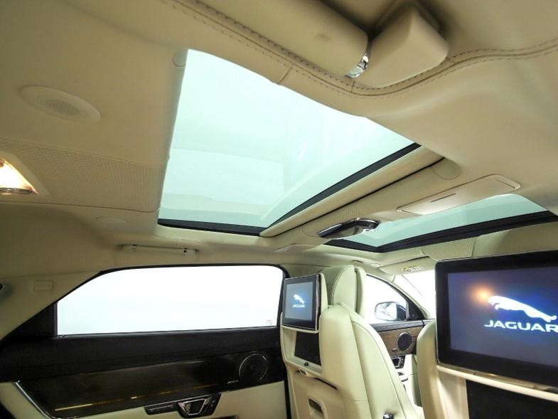 Used Jaguar XJ 2016 for sale - 77735800: Photo 5