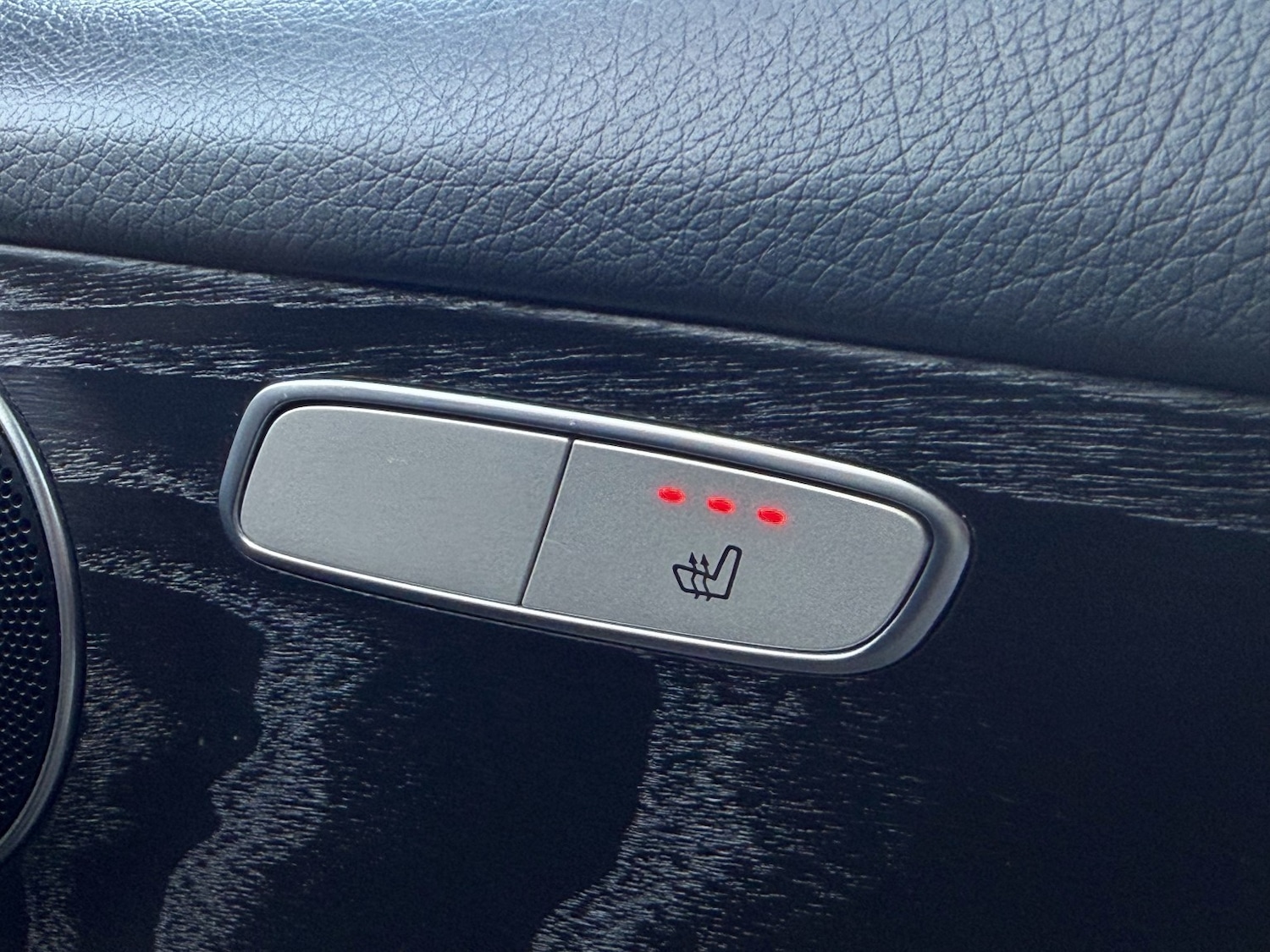 Used Mercedes-Benz GLC 2018 for sale - 77342656: Photo 51