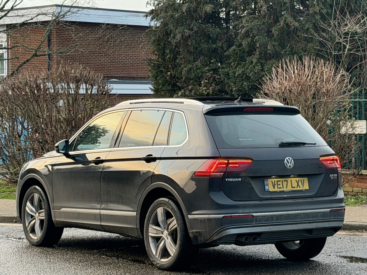 Used Volkswagen Tiguan 2017 for sale - 77395270: Photo 2