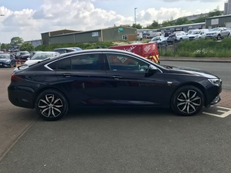 Used Vauxhall Insignia 2017 for sale - 76718419: Photo 11