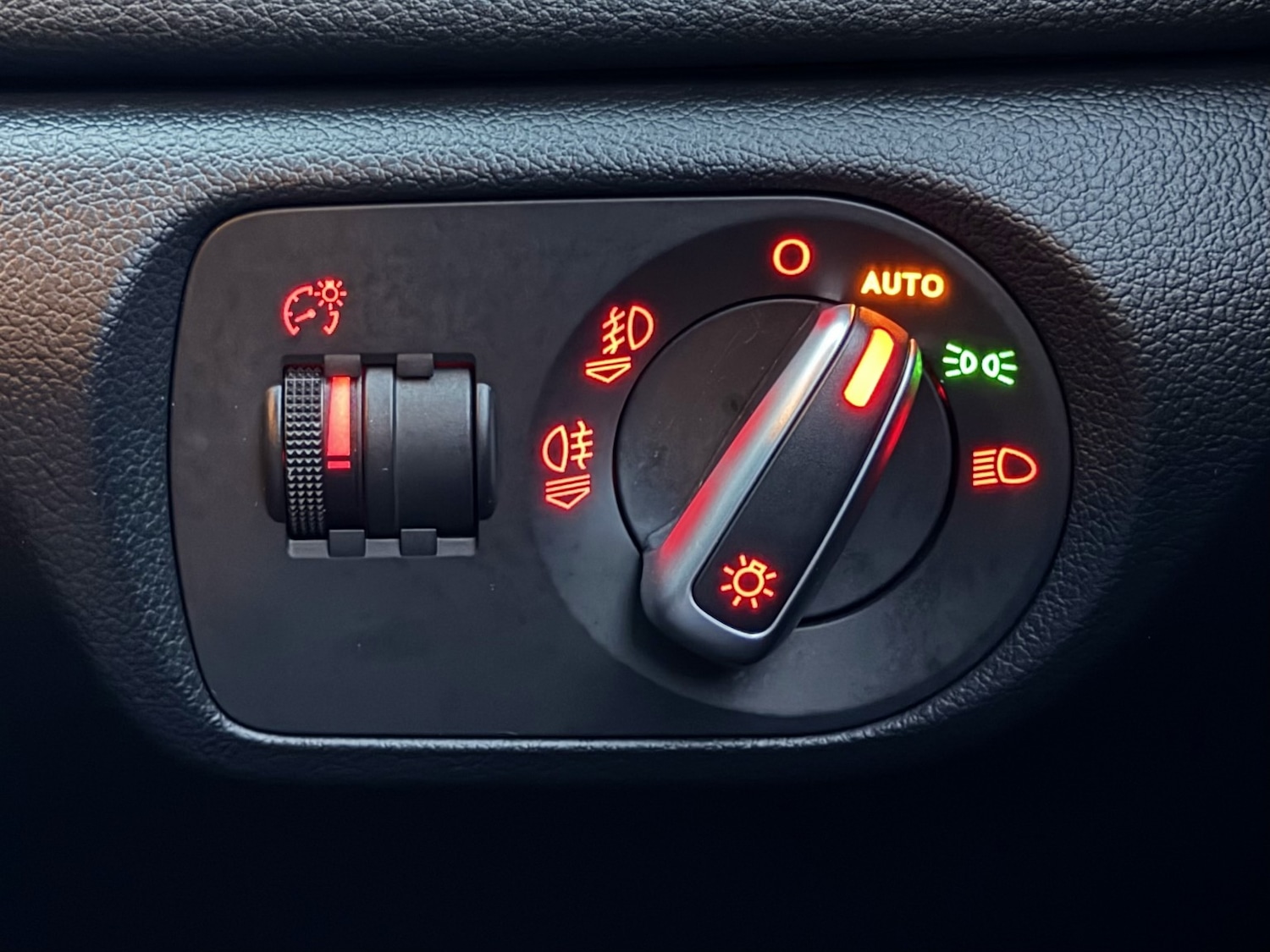 Used Audi Q3 2013 for sale - 76718426: Photo 55