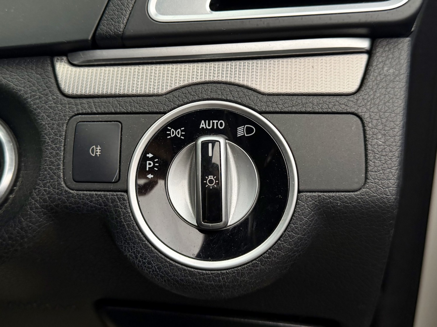 Used Mercedes-Benz E Class 2016 for sale - 76718424: Photo 50