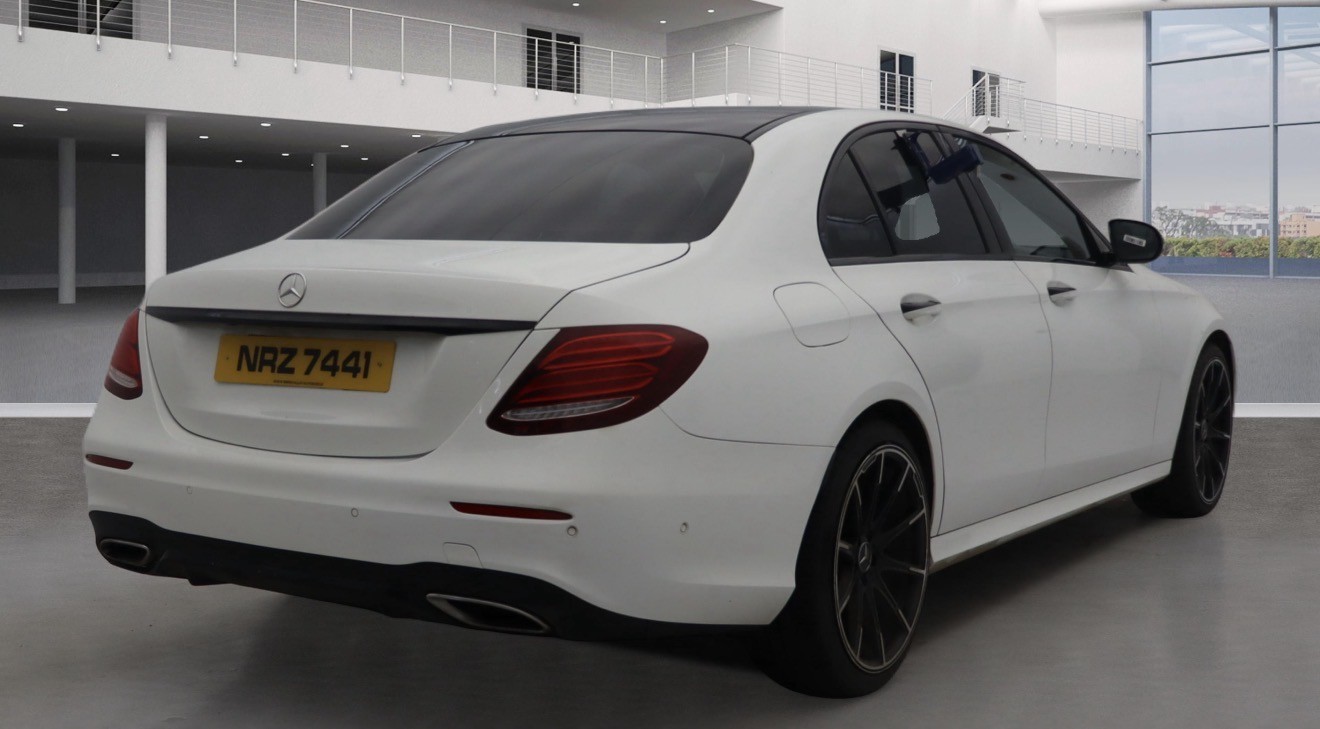 Used Mercedes-Benz E Class 2017 for sale - 77350151: Photo 2