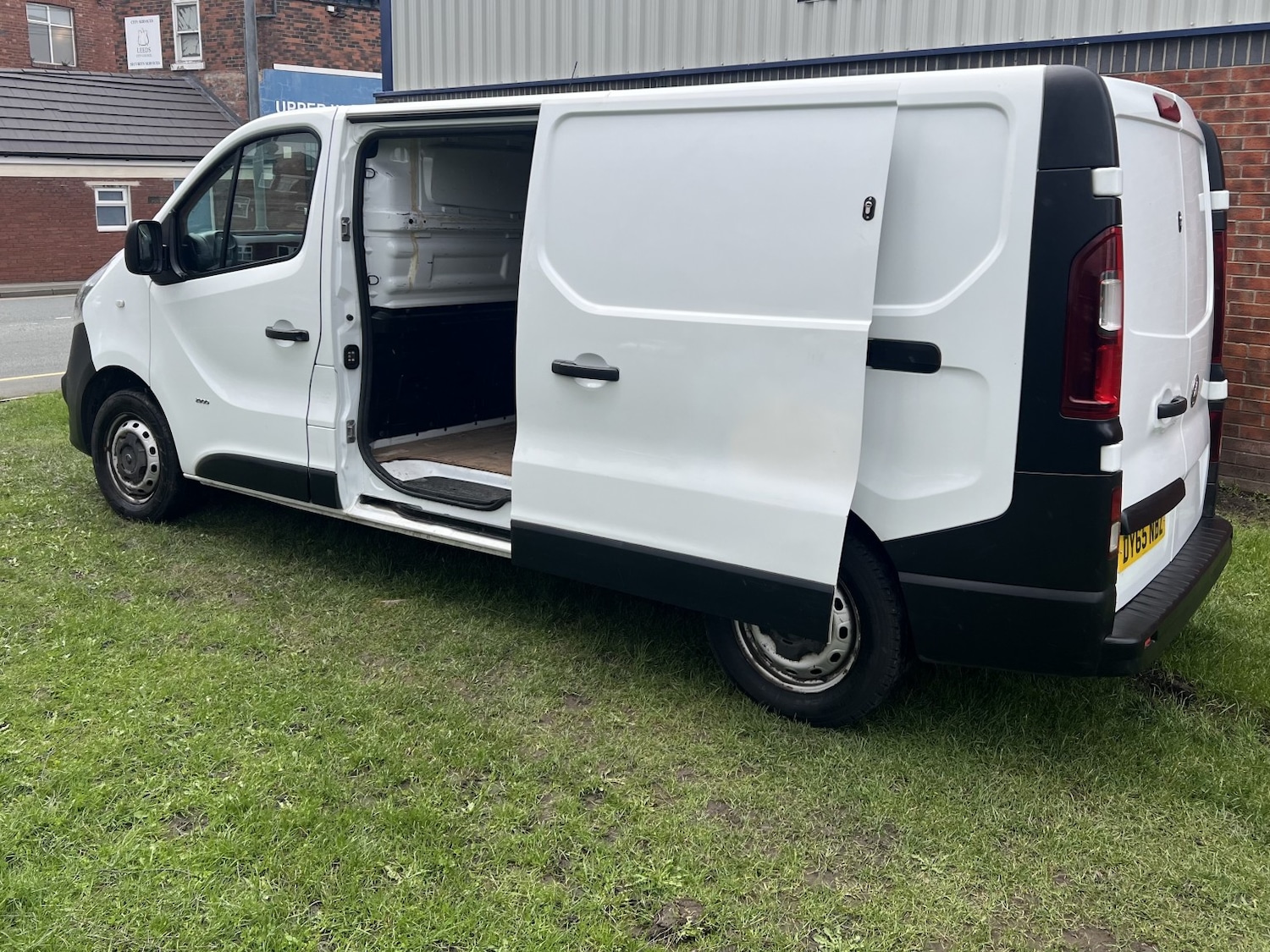Used Vauxhall Vivaro 2015 for sale - 77516082: Photo 10