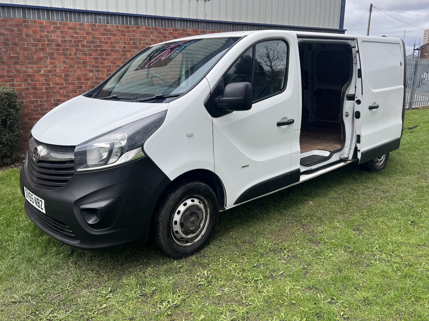 Used Vauxhall Vivaro 2015 for sale - 77516082: Photo 11
