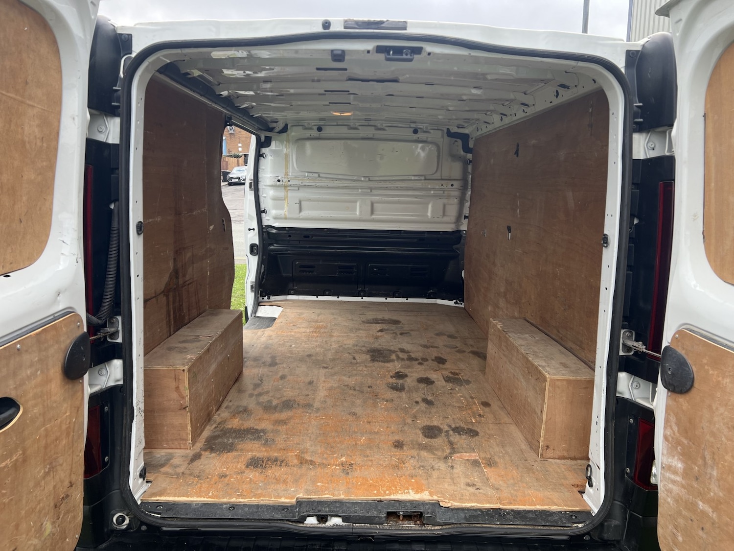 Used Vauxhall Vivaro 2015 for sale - 77516082: Photo 13