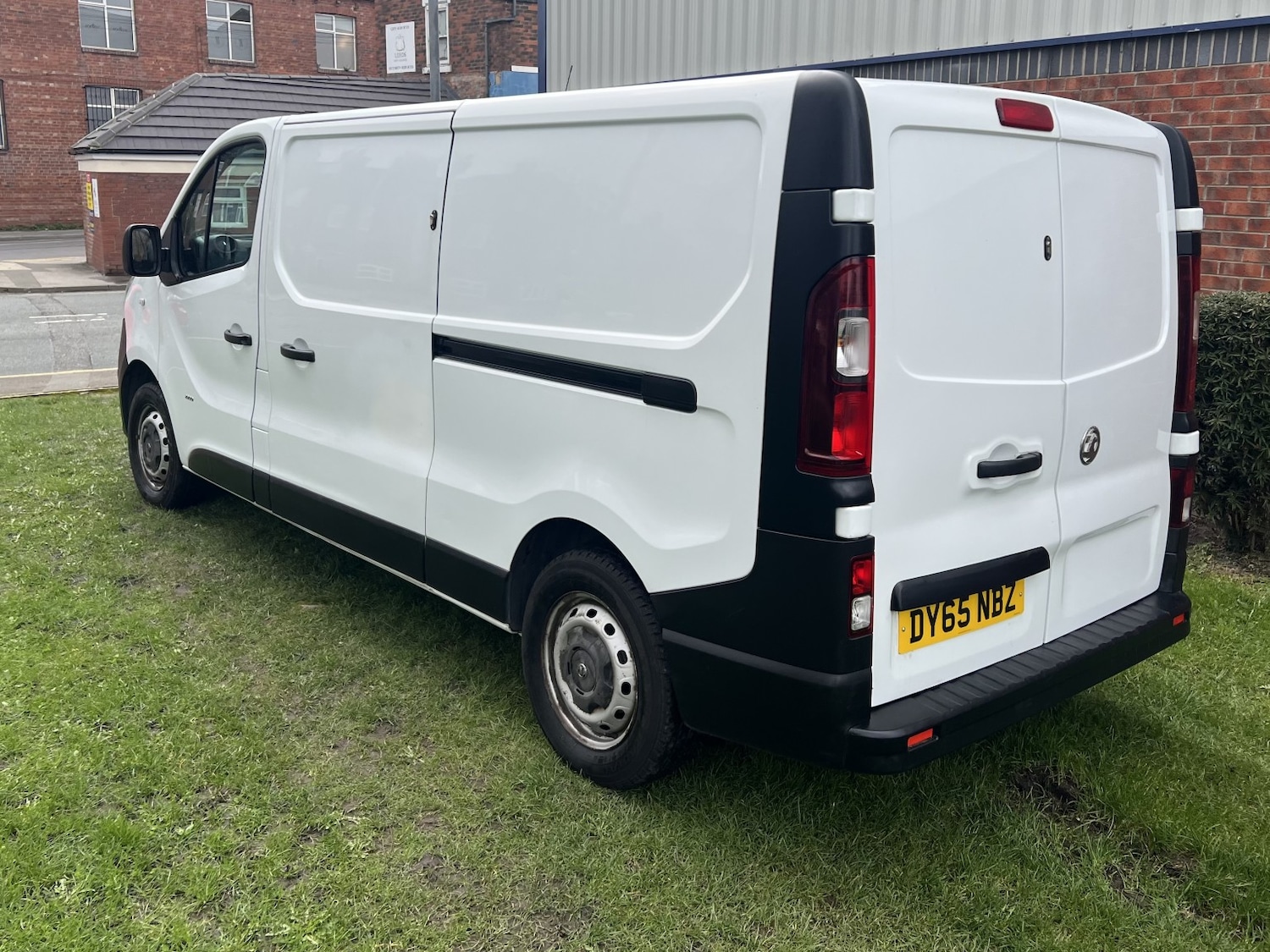 Used Vauxhall Vivaro 2015 for sale - 77516082: Photo 8
