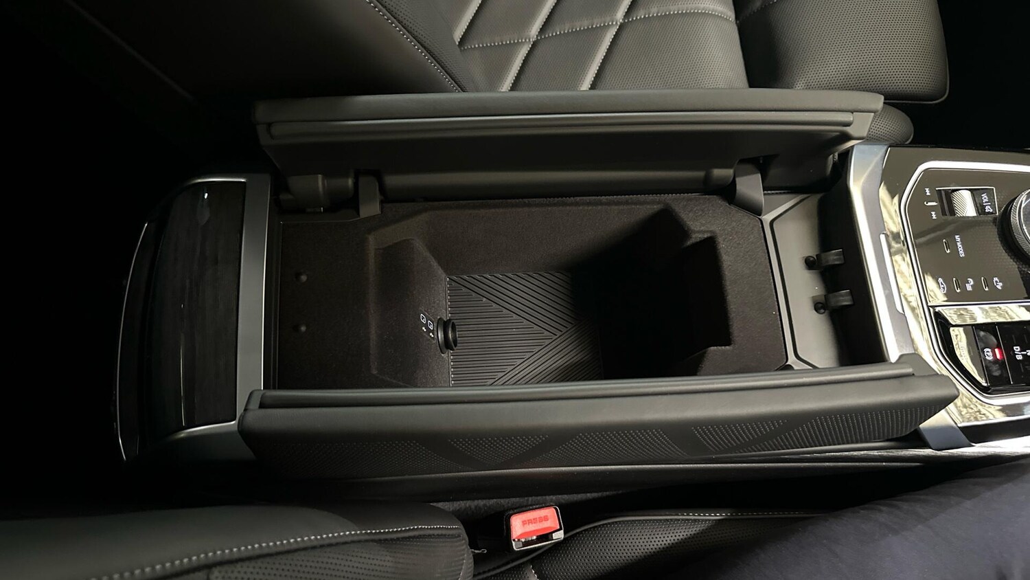 Used BMW i7 2025 for sale - 77616855: Photo 36