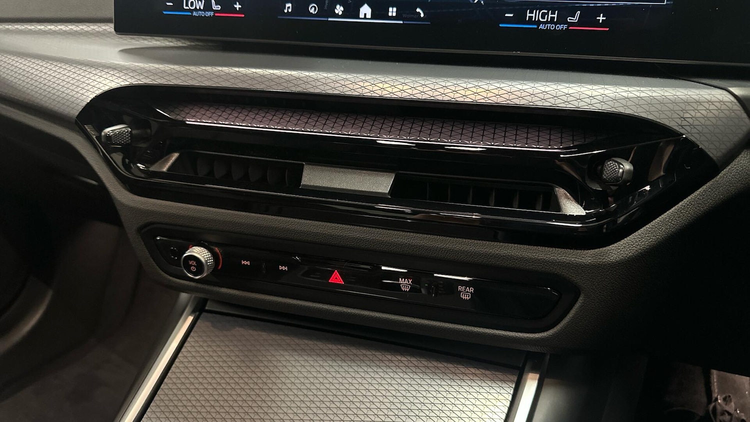 Used BMW 3 Series 2025 for sale - 77722509: Photo 21