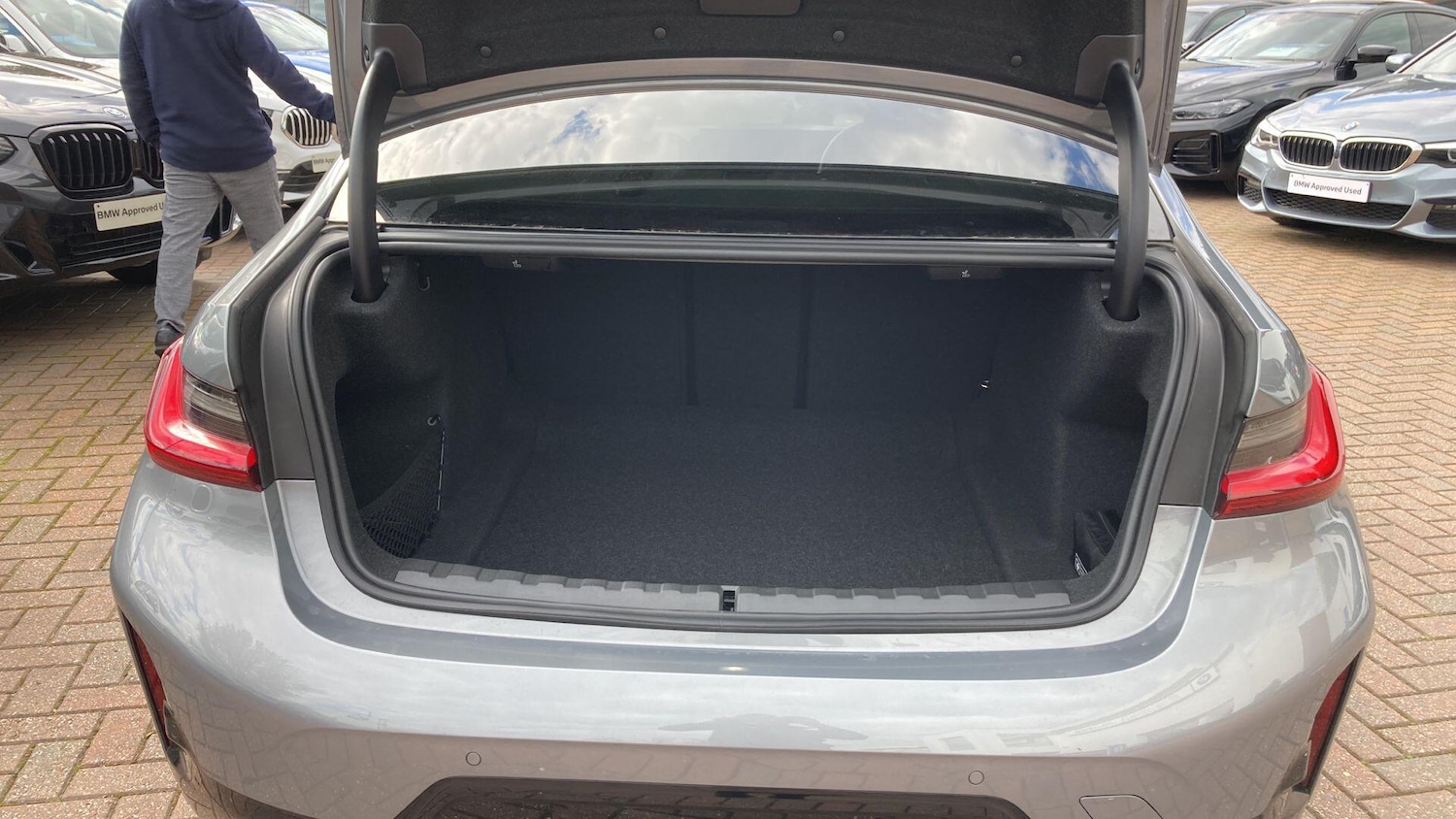 Used BMW 3 Series 2023 for sale - 77625248: Photo 13