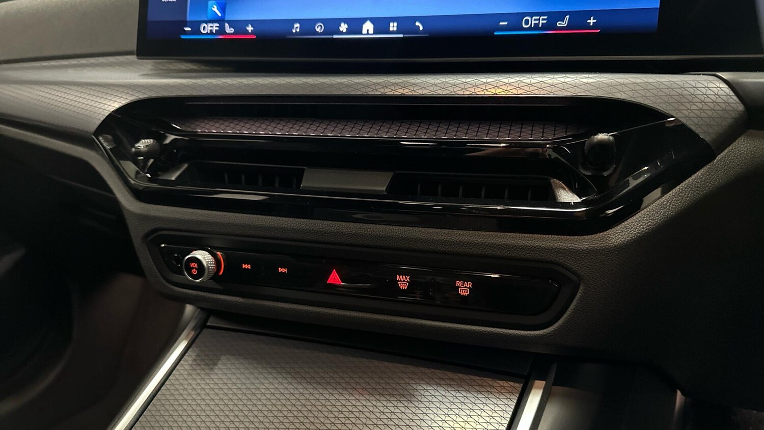 Used BMW 3 Series 2025 for sale - 77616829: Photo 23