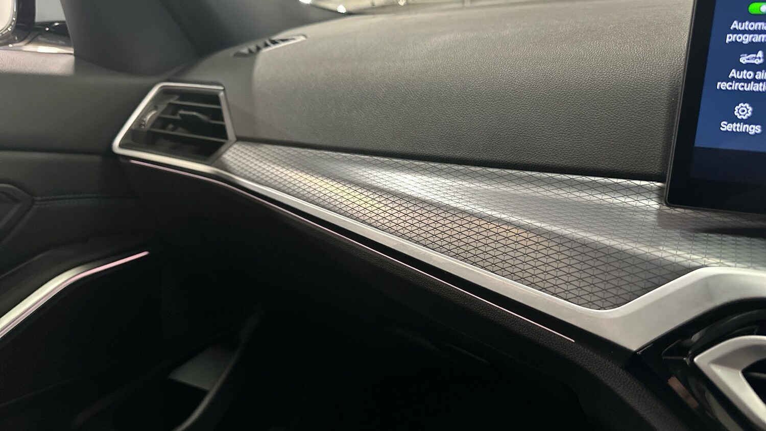 Used BMW 3 Series 2024 for sale - 77616842: Photo 22