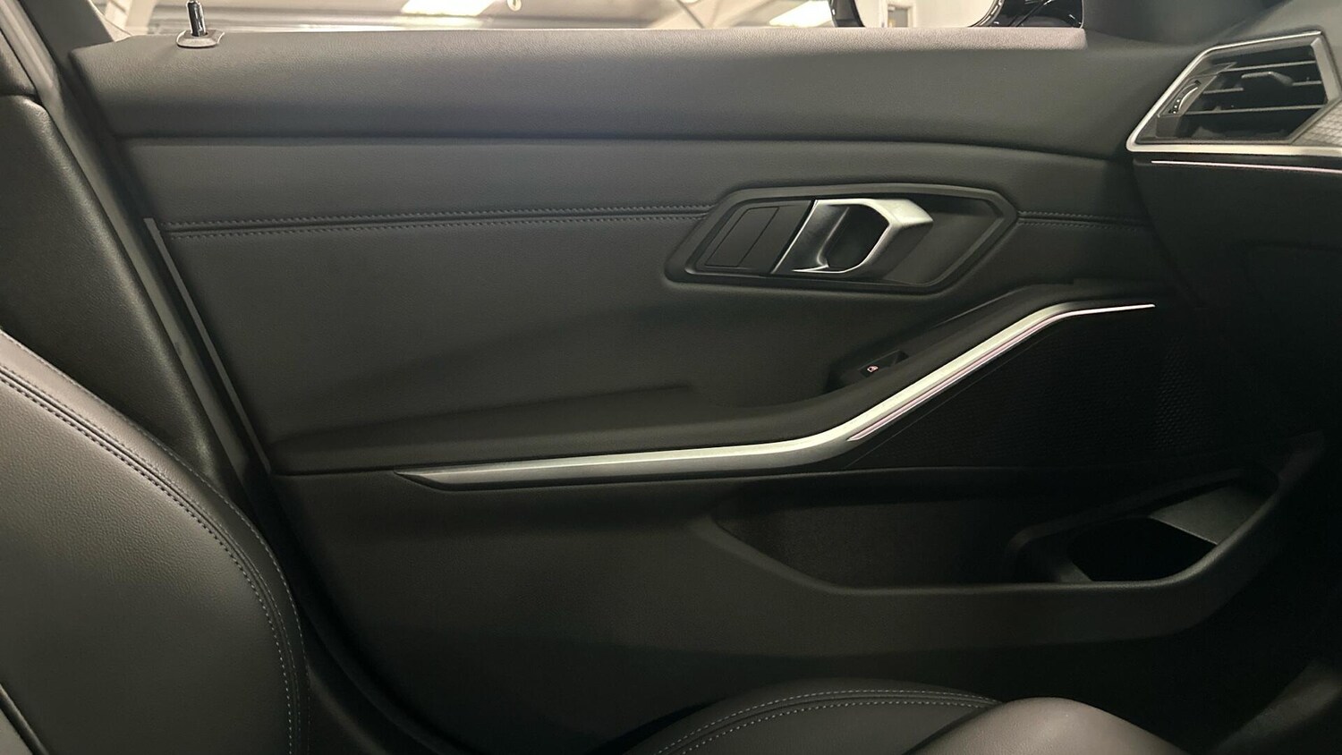 Used BMW 3 Series 2024 for sale - 77616842: Photo 23