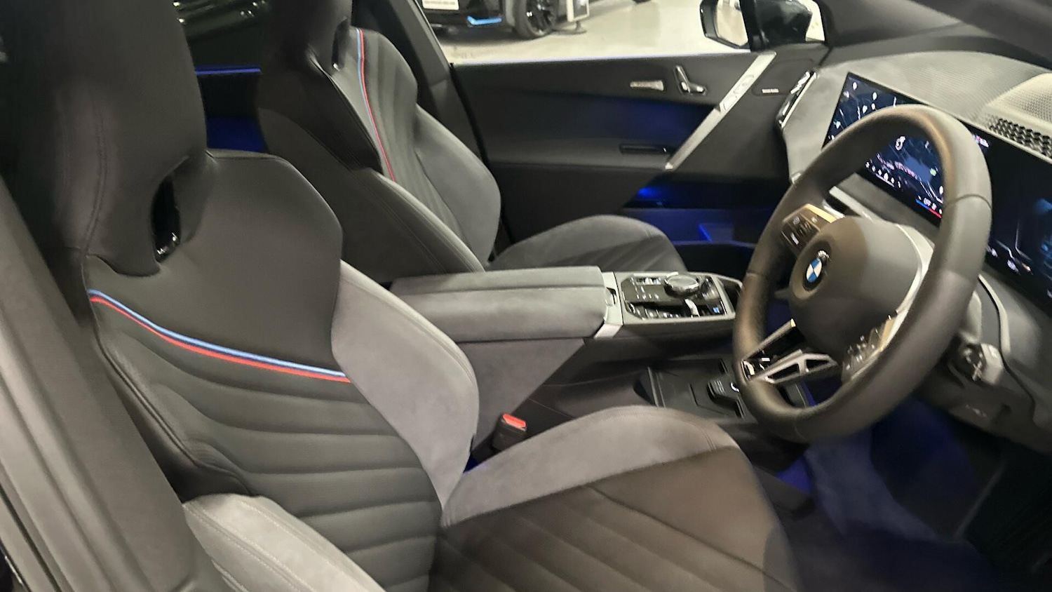 Used BMW iX 2025 for sale - 77892727: Photo 11