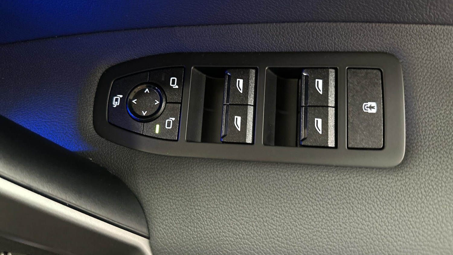 Used BMW iX 2025 for sale - 77892727: Photo 40