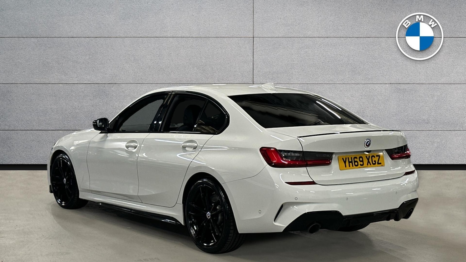 Used BMW 3 Series 2019 for sale - 77616823: Photo 2