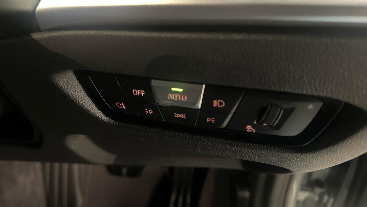 Used BMW i4 for sale - 77616831: Photo 34